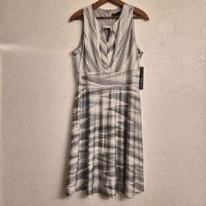 NWT CHETTA B Fit & Flare Flowy Flattering A-Frame Dress: Feminine Flirty Sexy